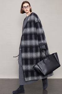 Plaid V-Neck Long Coat_BDHL6605