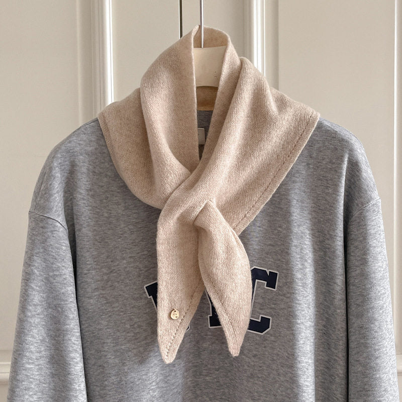 Wool Knit Triangle Scarf_BDHL8480