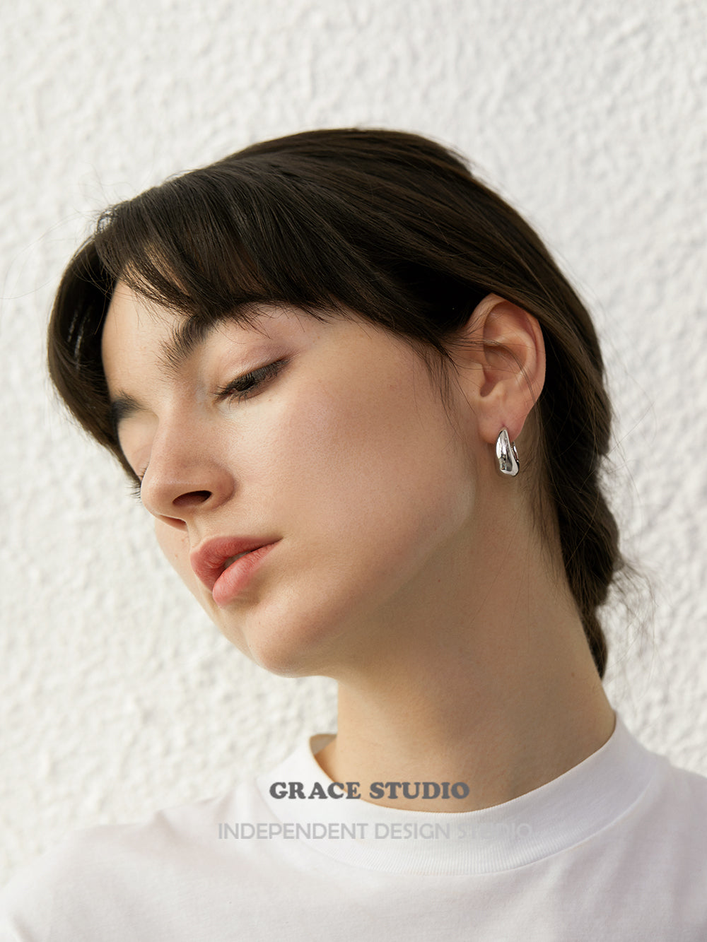 Glossy Dome-Shaped Hoop Pierced Earrings_BDHL7675