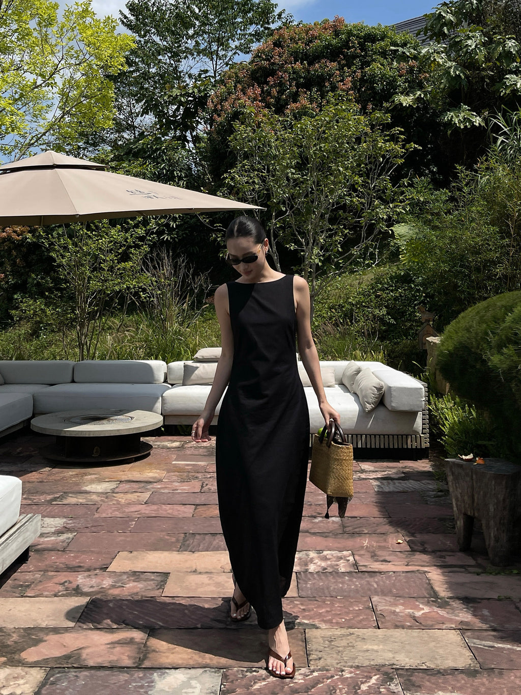 Deep V-Back Sleeveless Maxi Dress_BDHL8294