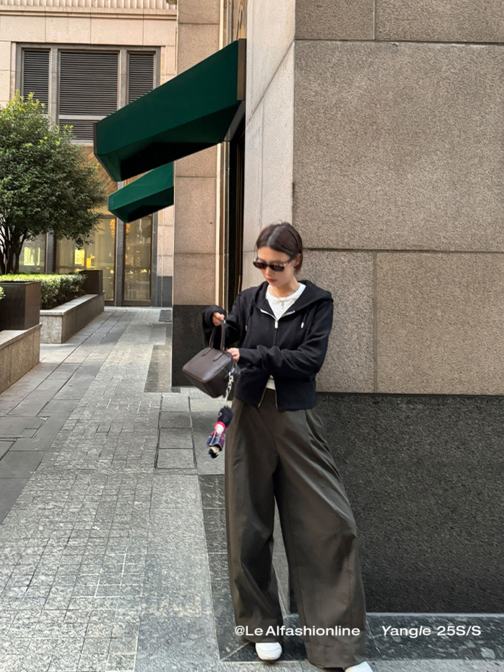 Wide Straight-Leg Pants_BDHL7925