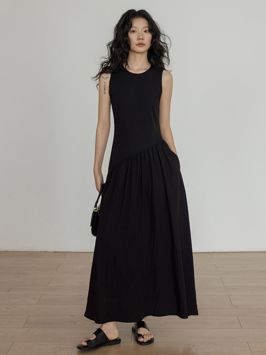 Sleeveless Shirring Knit Dress_BDHL7584