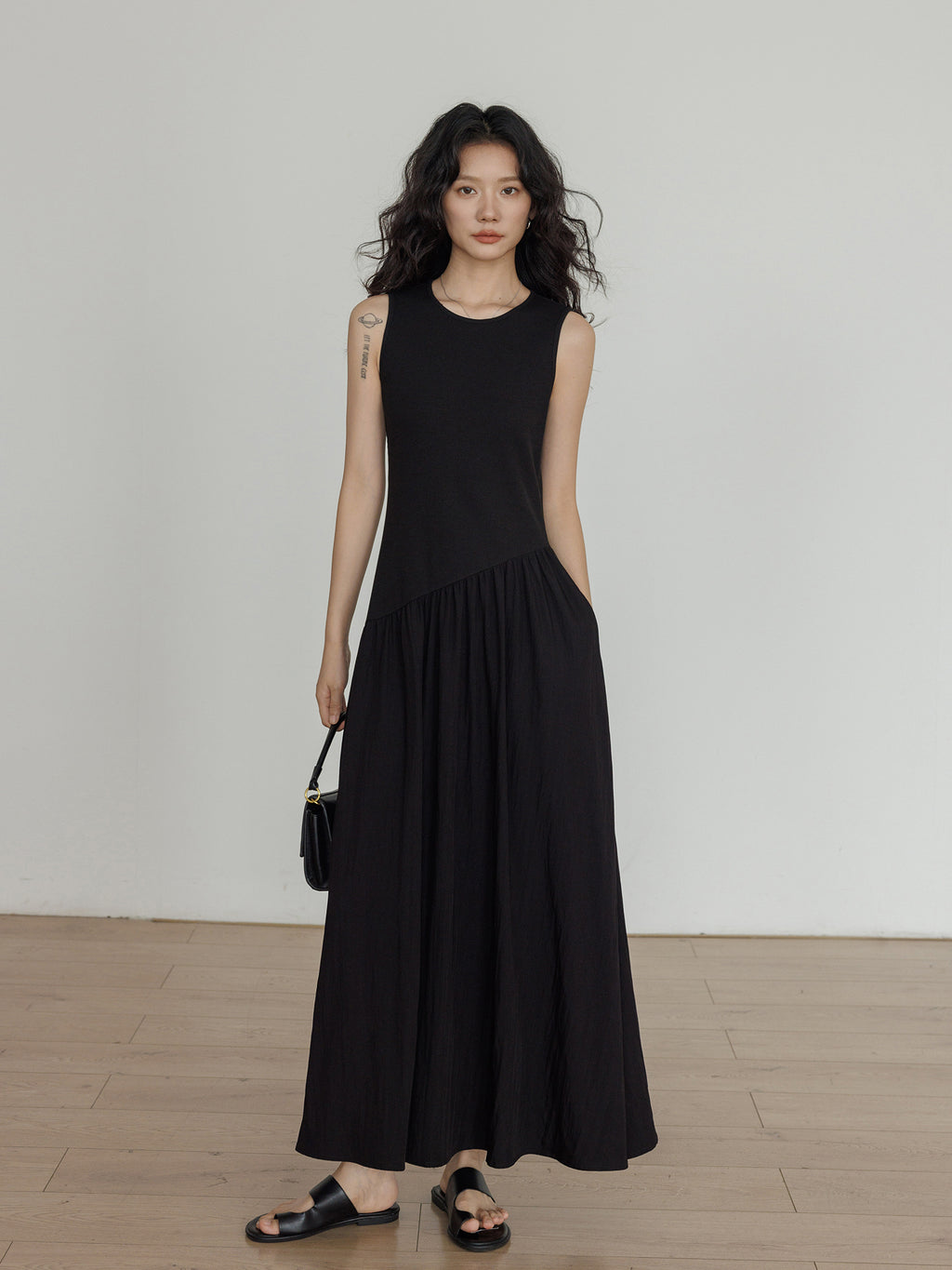 Sleeveless Shirring Knit Dress_BDHL7584
