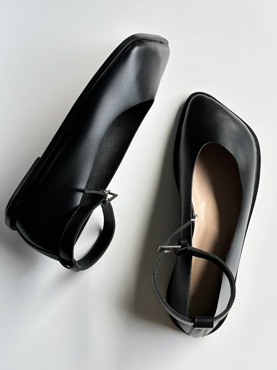 Toe Diagonal Buckle Shallow Shoes_BDHL7455