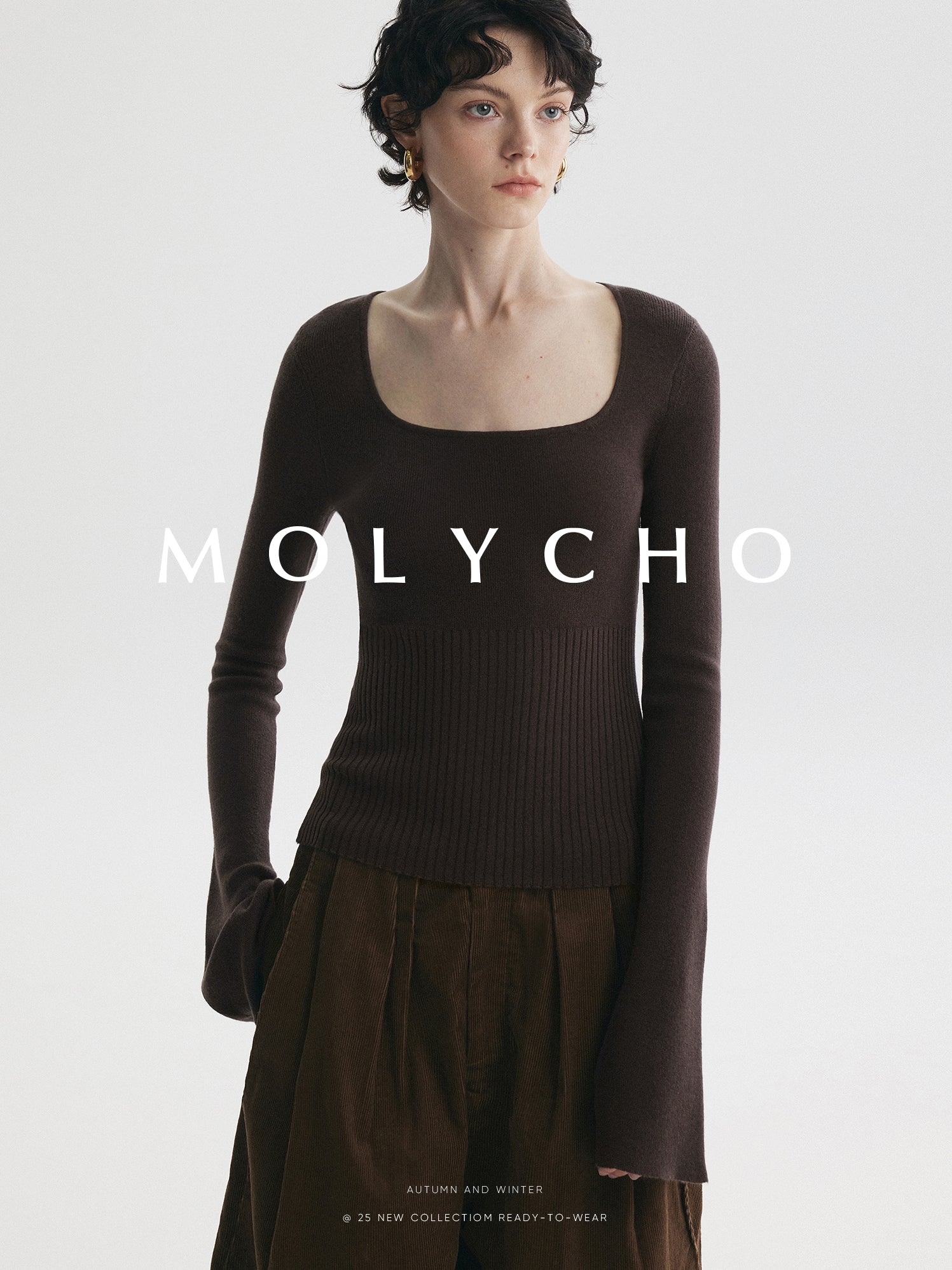 Square-Neck Bell-Sleeve Tops_BDHL7728