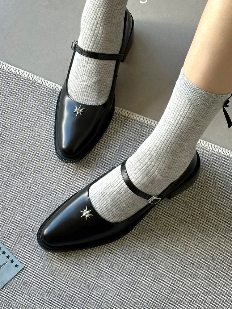 Shallow-Heeled Thick-Soled Black Shoes_BDHL7813