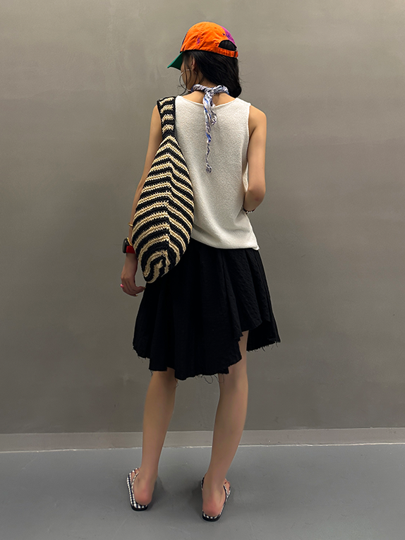 Henry Neck Sleeveless Tops_BDHL7257