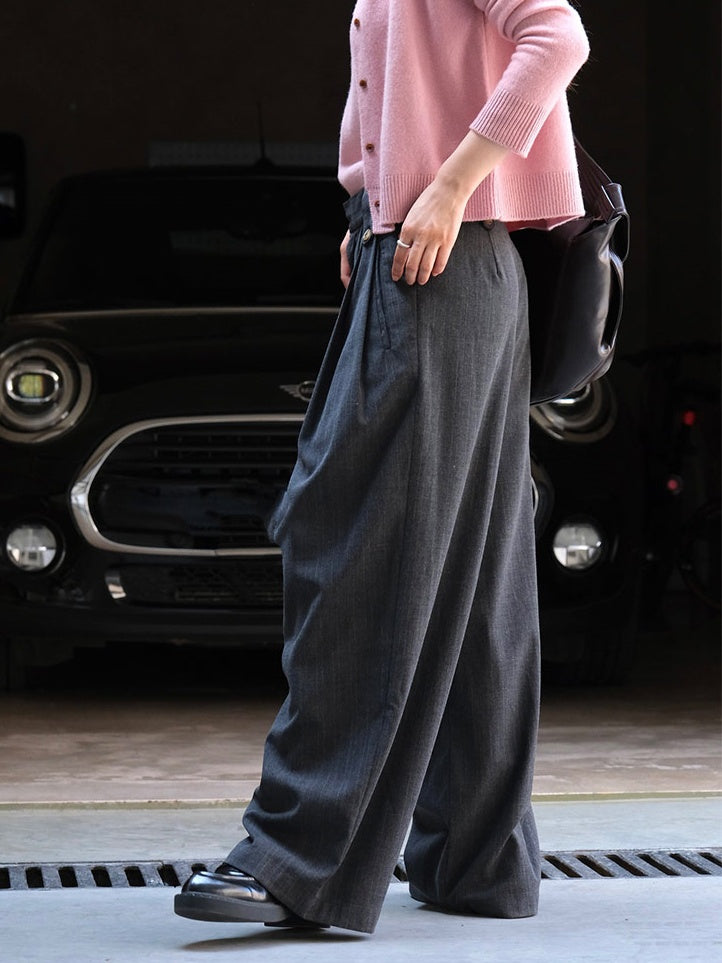 Gray Vertical Stripe Loose Pants_BDHL6531