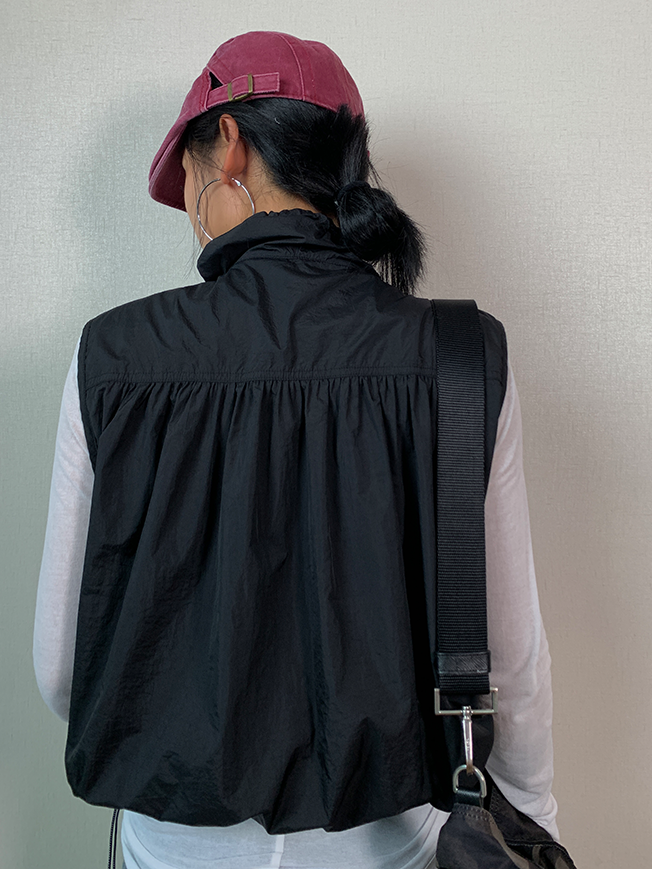 Stand Collar Zip-Up Vest_BDHL6406