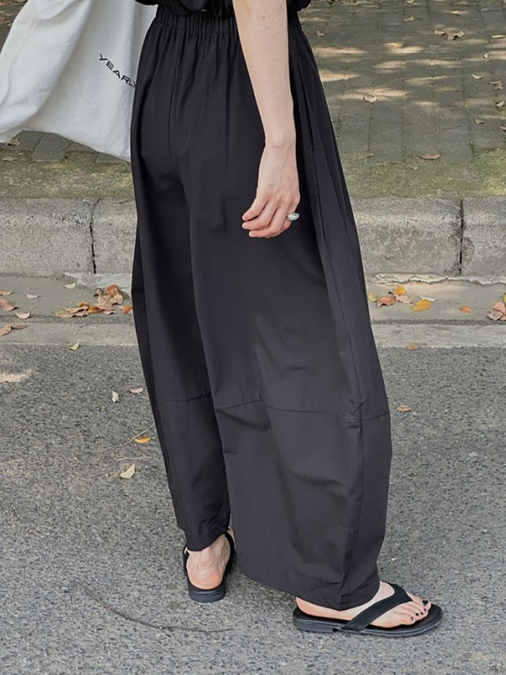 Curved Loose-Fitting Carrot Pants_BDHL7525