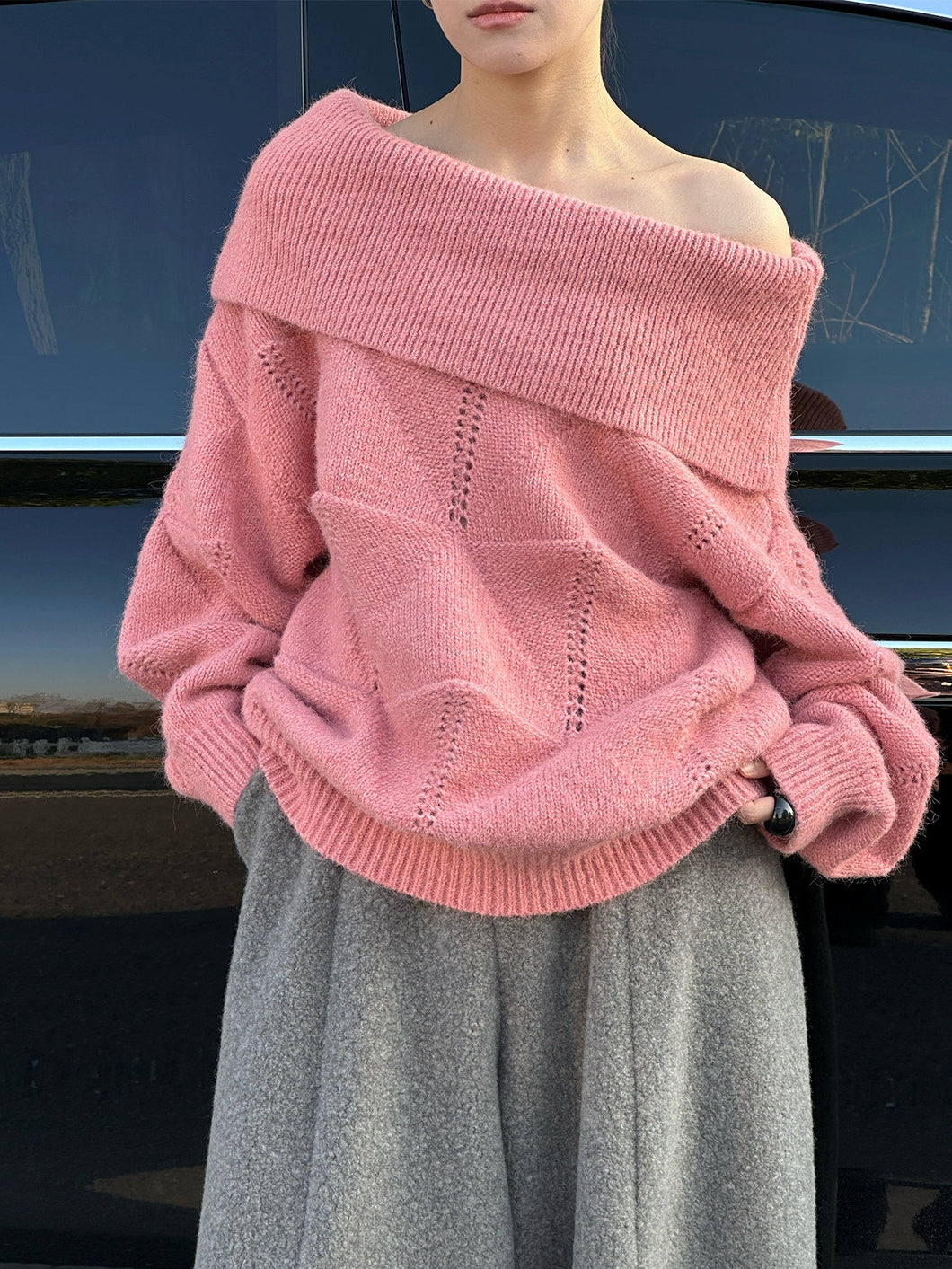 Off-The-Shoulder Knit Tops_BDHL8136