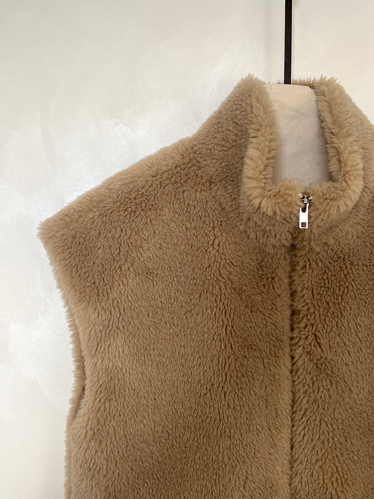 Fur Stand Collar Vest_BDHL6933