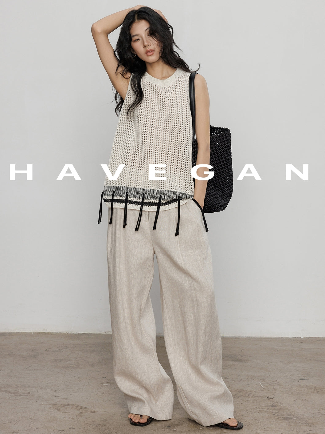 Round Neck Silk Knitted Vest_BDHL7400