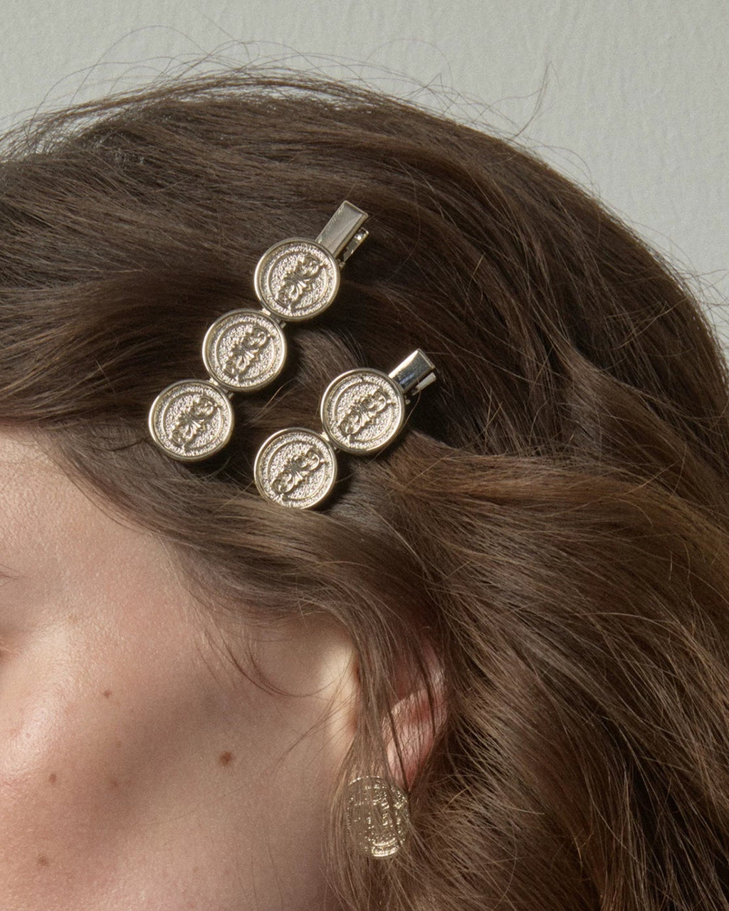 Iris Coin Hair Clip_BDHL8472