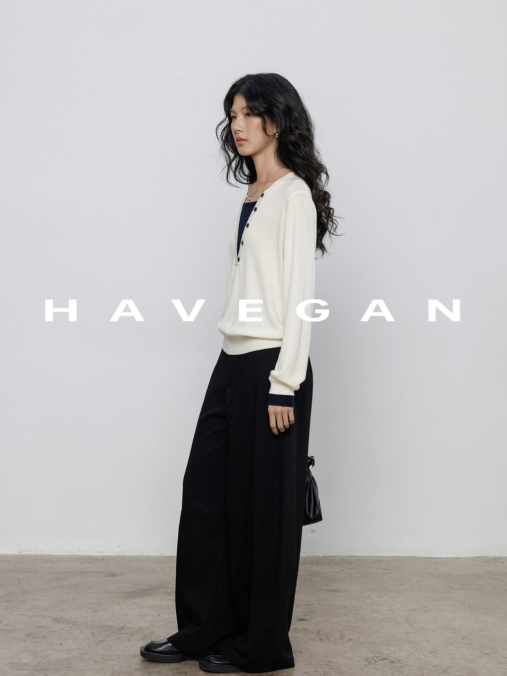 Two-Piece Style Relaxed-Fit Tops_BDHL7781
