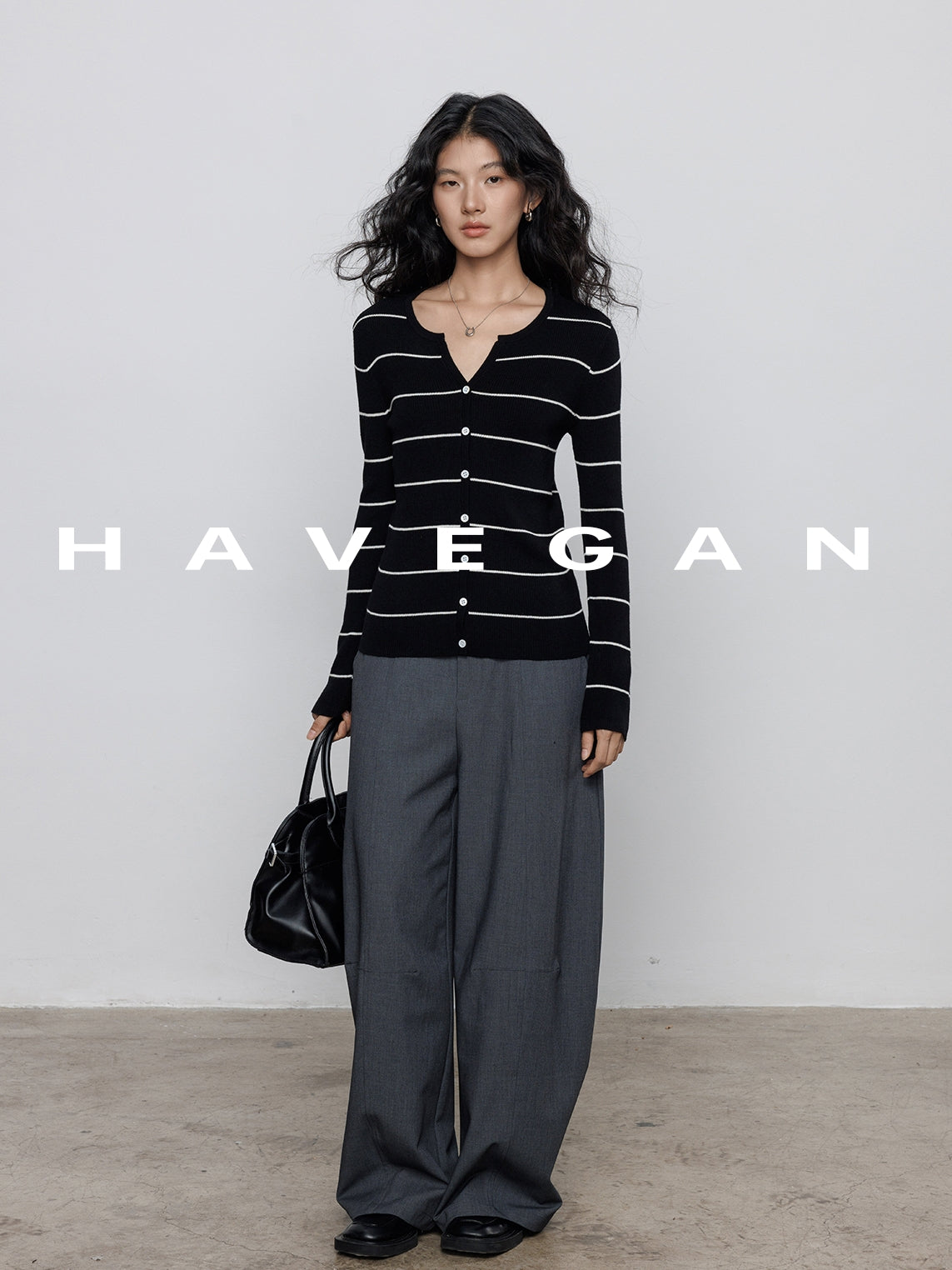 V-Neck Striped Knit Cardigan_BDHL7780