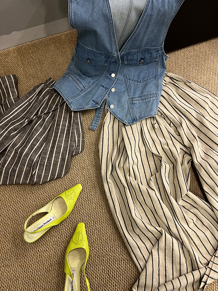 Loose-Fitting Striped Pants_BDHL7252