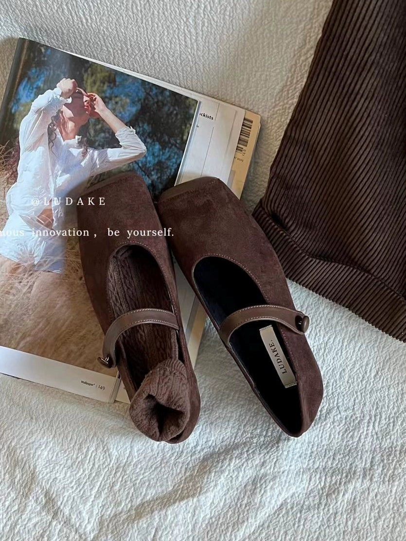 Square-Toe Single-Strap Flat Shoes_BDHL7814