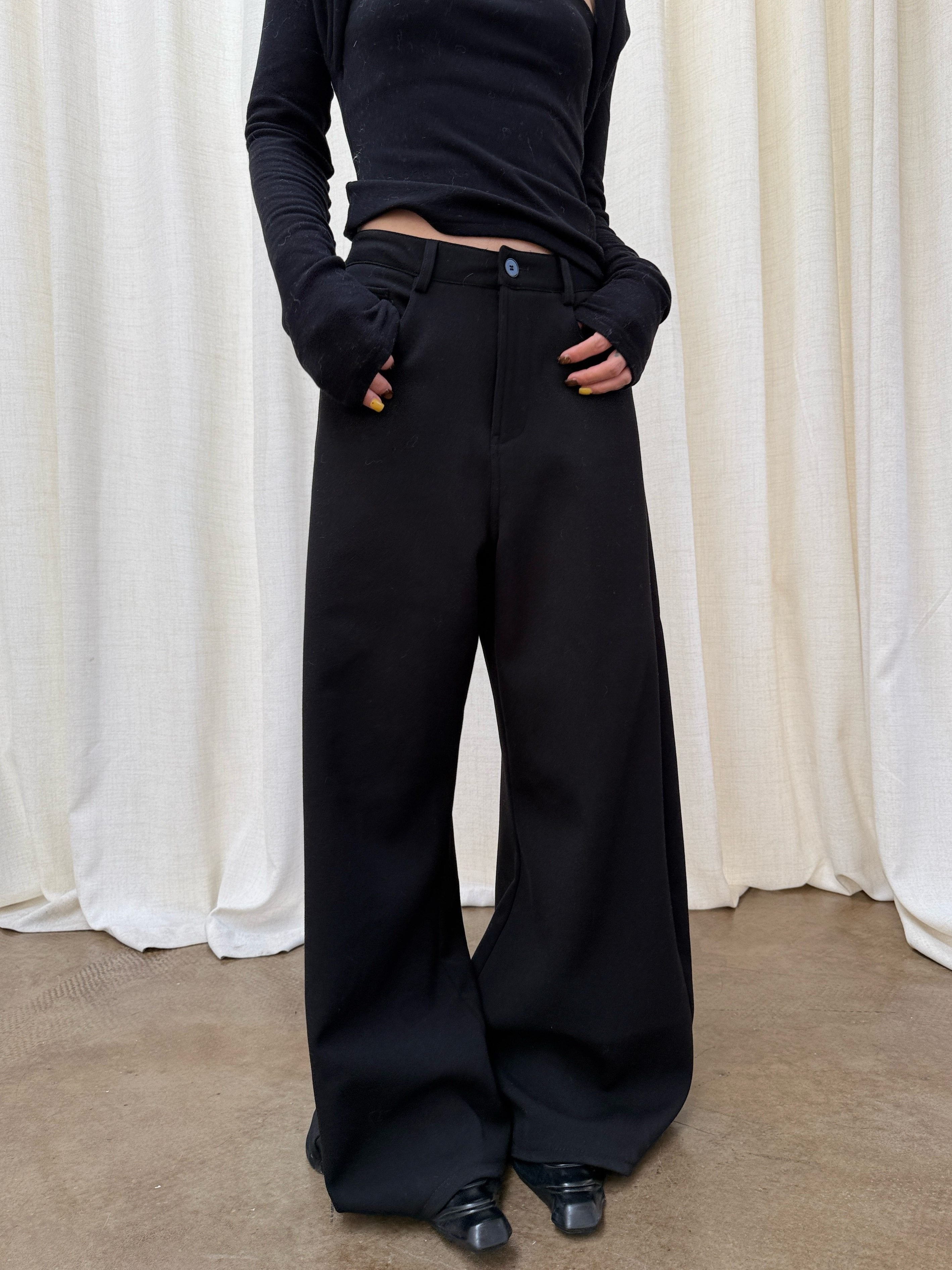 Curved Wide-Leg Pants_BDHL8112