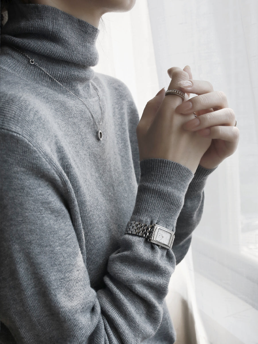 High-Neck Slim-Waist Knit Tops_BDHL7917