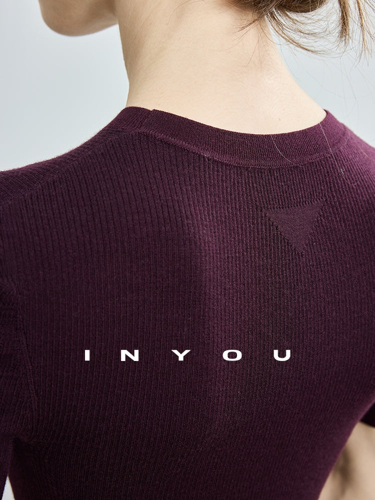 Round-Neck Seamless Slim-Fit Tops_BDHL7715
