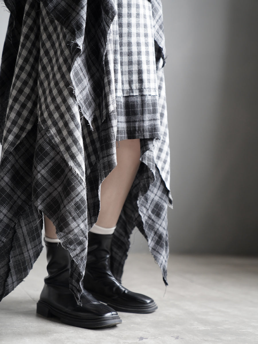 Checkered Asymmetrical Midi Skirt_BDHL7933
