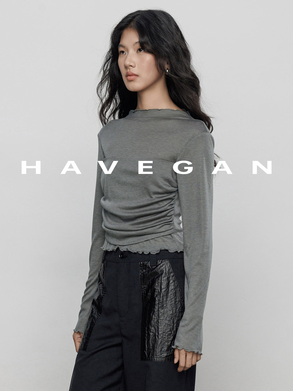Flower-Petal Hem Slim Tops_BDHL7696