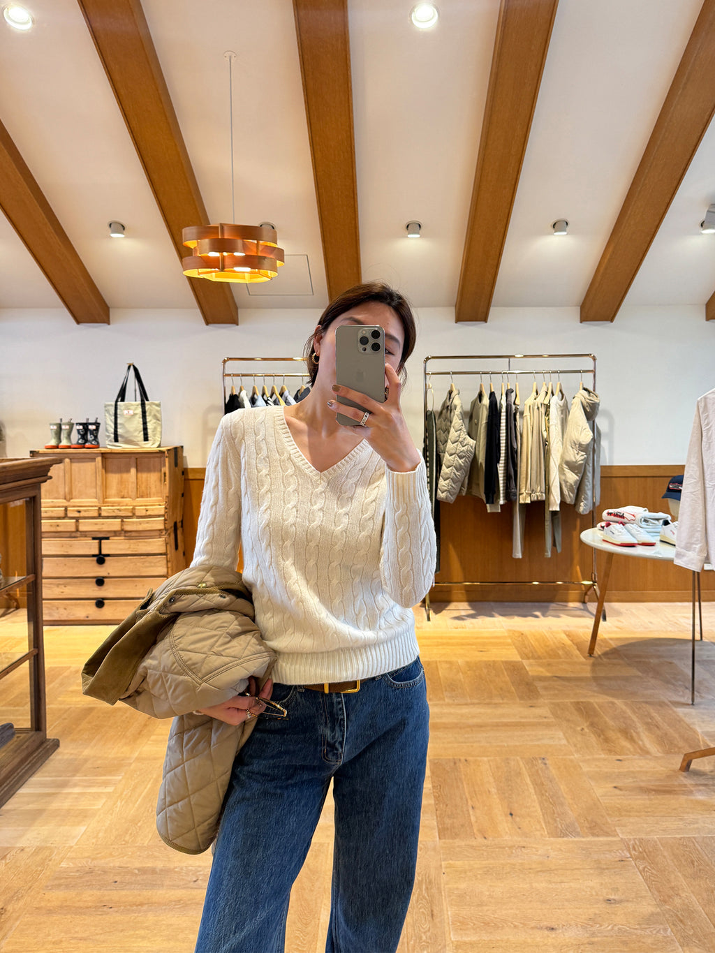 V-Neck Cropped Knit Tops_BDHL8005