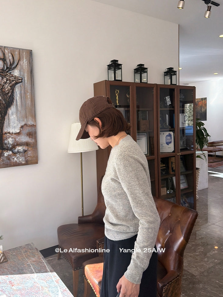 Relaxed-Fit Knit Tops_BDHL7922