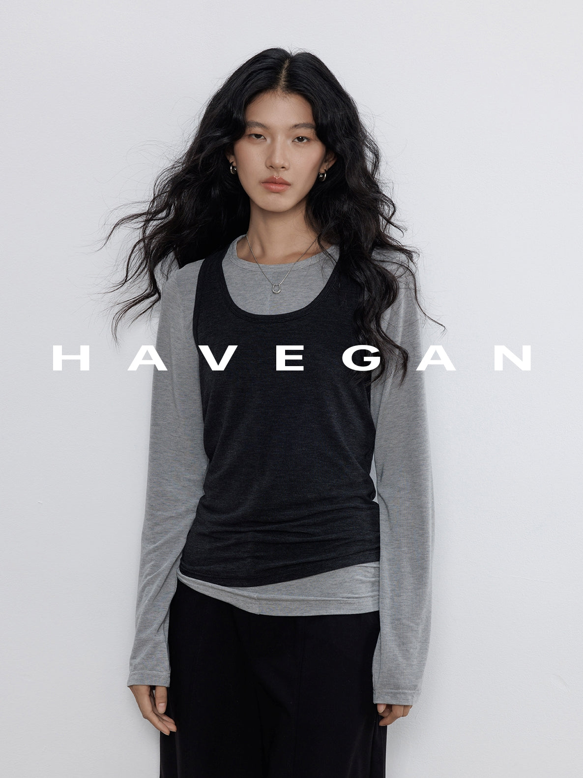 Round-Neck Vest Or Long-Sleeved T-Shirt_BDHL7778