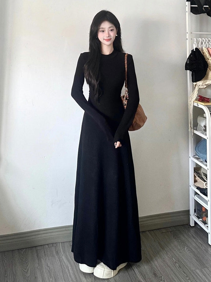 Waist-Cinching Long-Sleeved Dress_BDHL7833