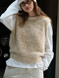 Fluffy Shaggy Round Neck Teddy Vest_BDHL6524