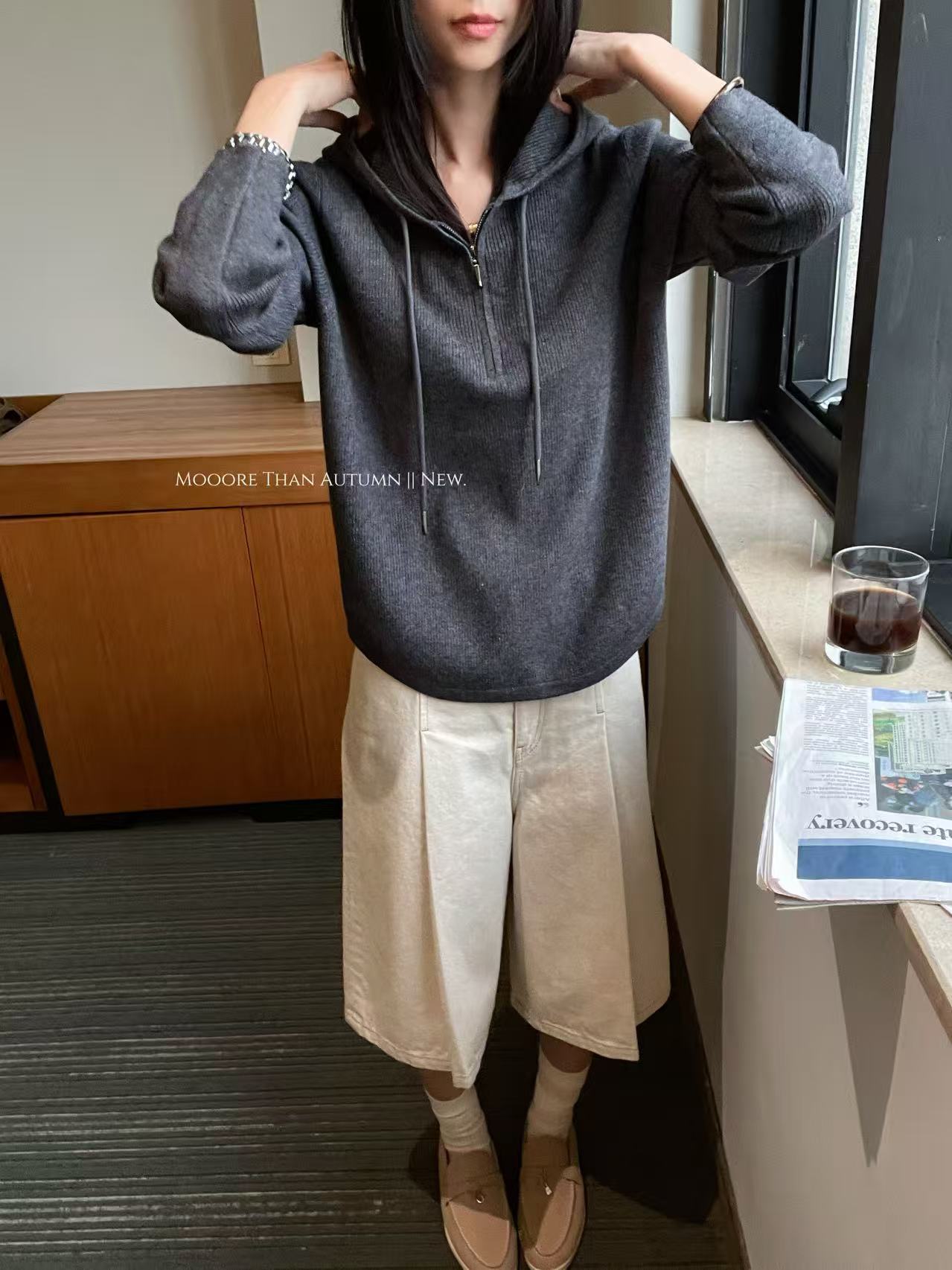 Hooded Half-Zip Knit Tops_BDHL7850