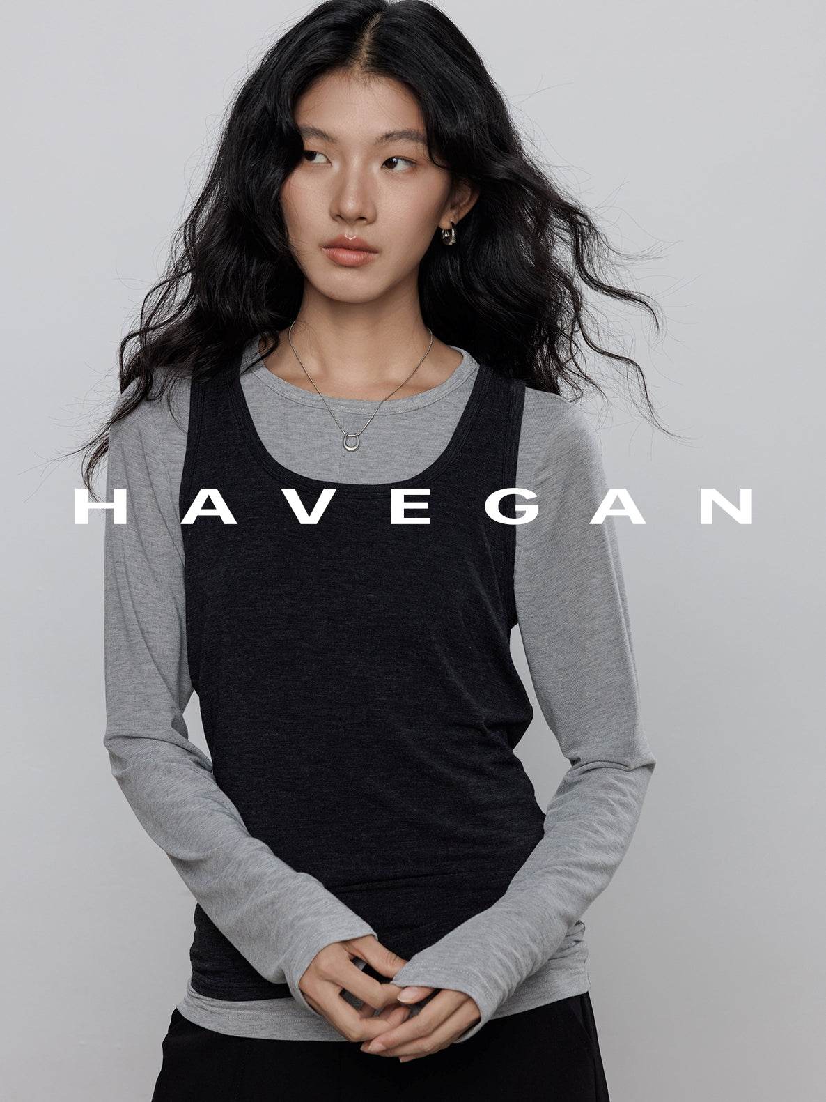 Round-Neck Vest Or Long-Sleeved T-Shirt_BDHL7778