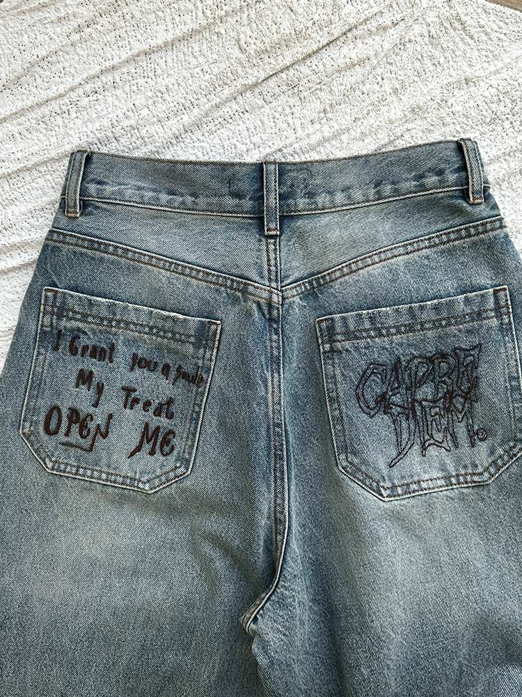 Pocket Embroidered Hole Jeans_BDHL7344