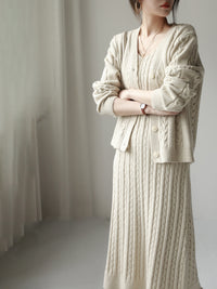 Twisted Knit Cardigan And Dress_BDHL6718