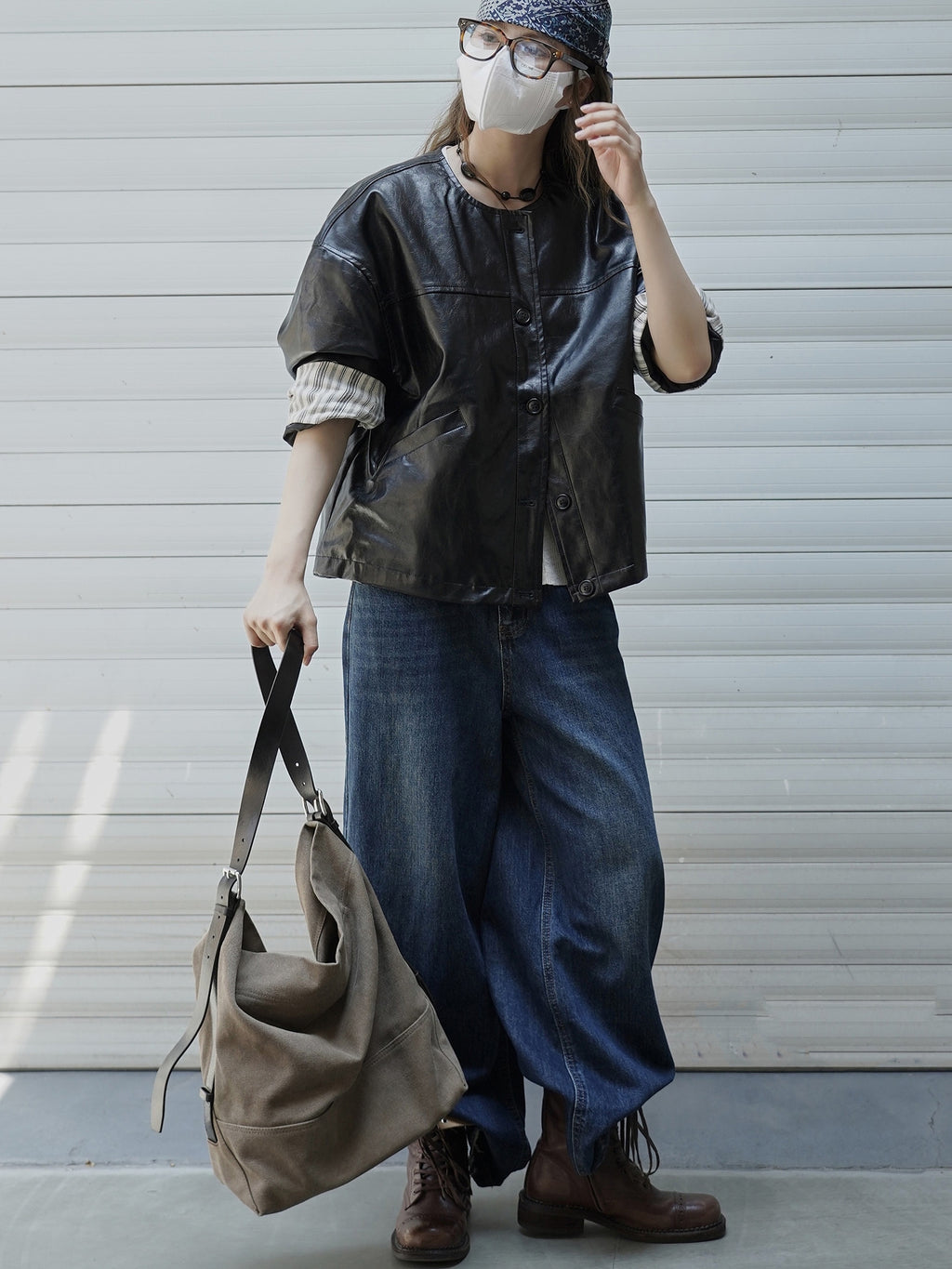 Collarless Leather Jacket_BDHL7771