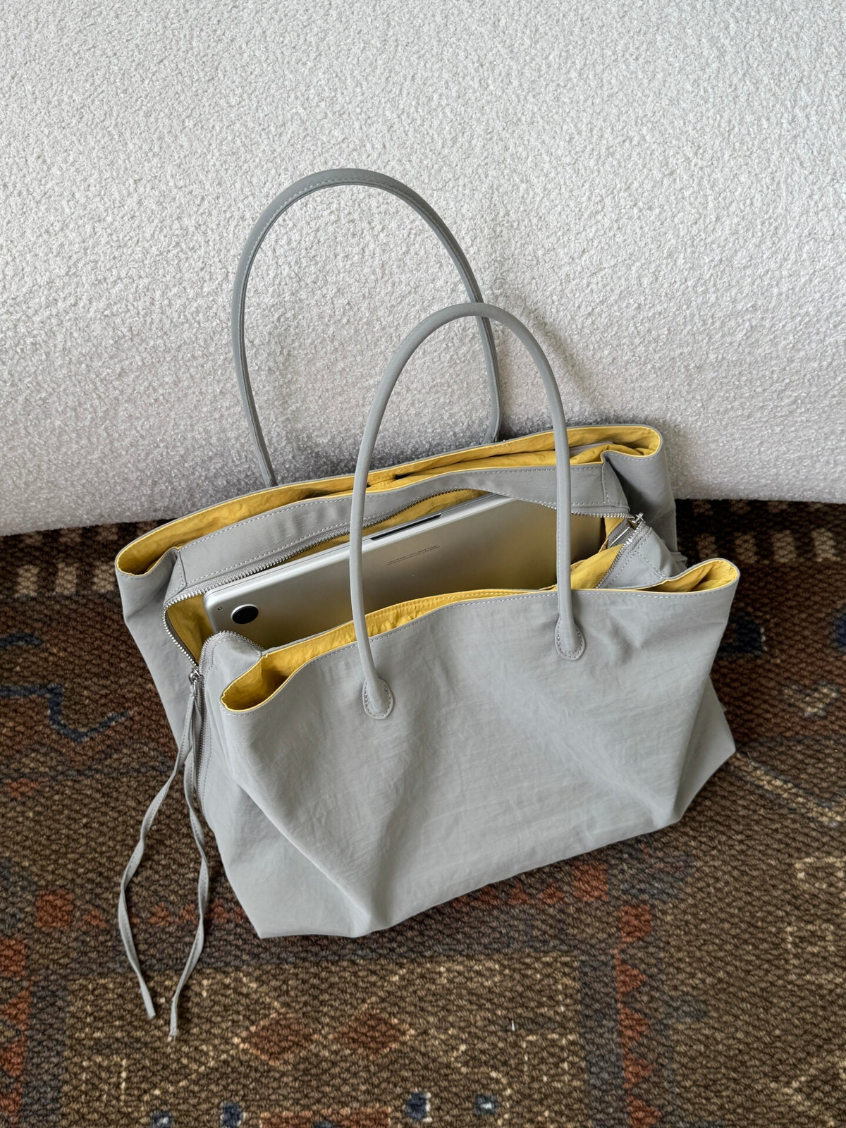 Multi Compartment Nylon Tote Bag_BDHL8444