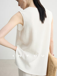 V-Neck Vest Or High-Waisted Skirt_BDHL7492