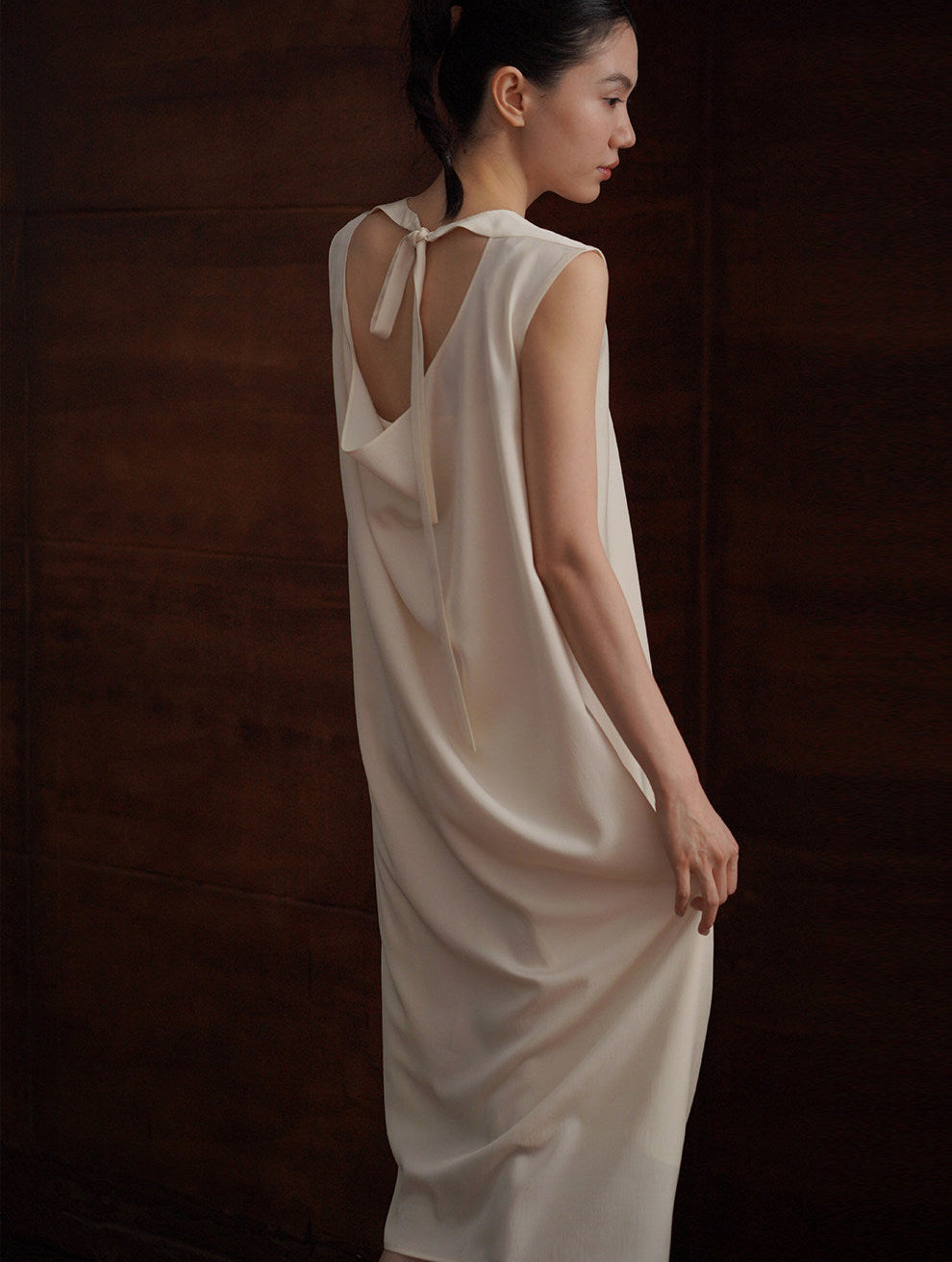 Open Back Sleeveless Dress_BDHL8298