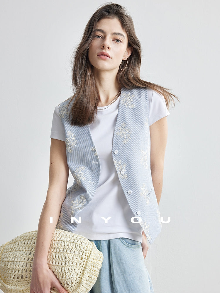 Embroidered V-Neck Vest_BDHL7106
