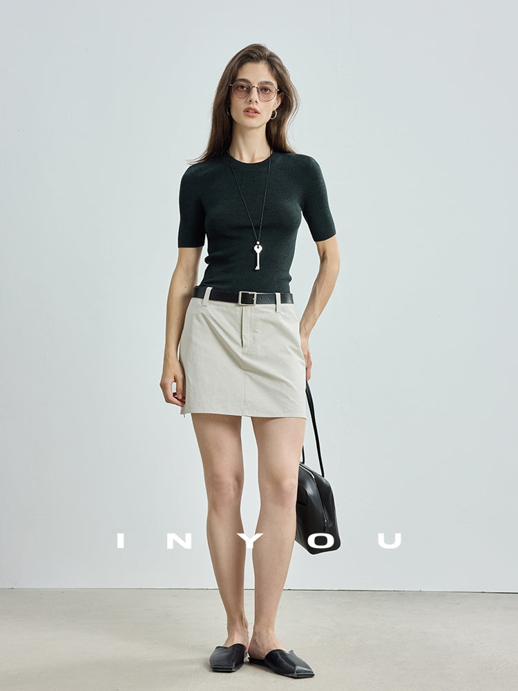 Round-Neck Seamless Slim-Fit Tops_BDHL7715