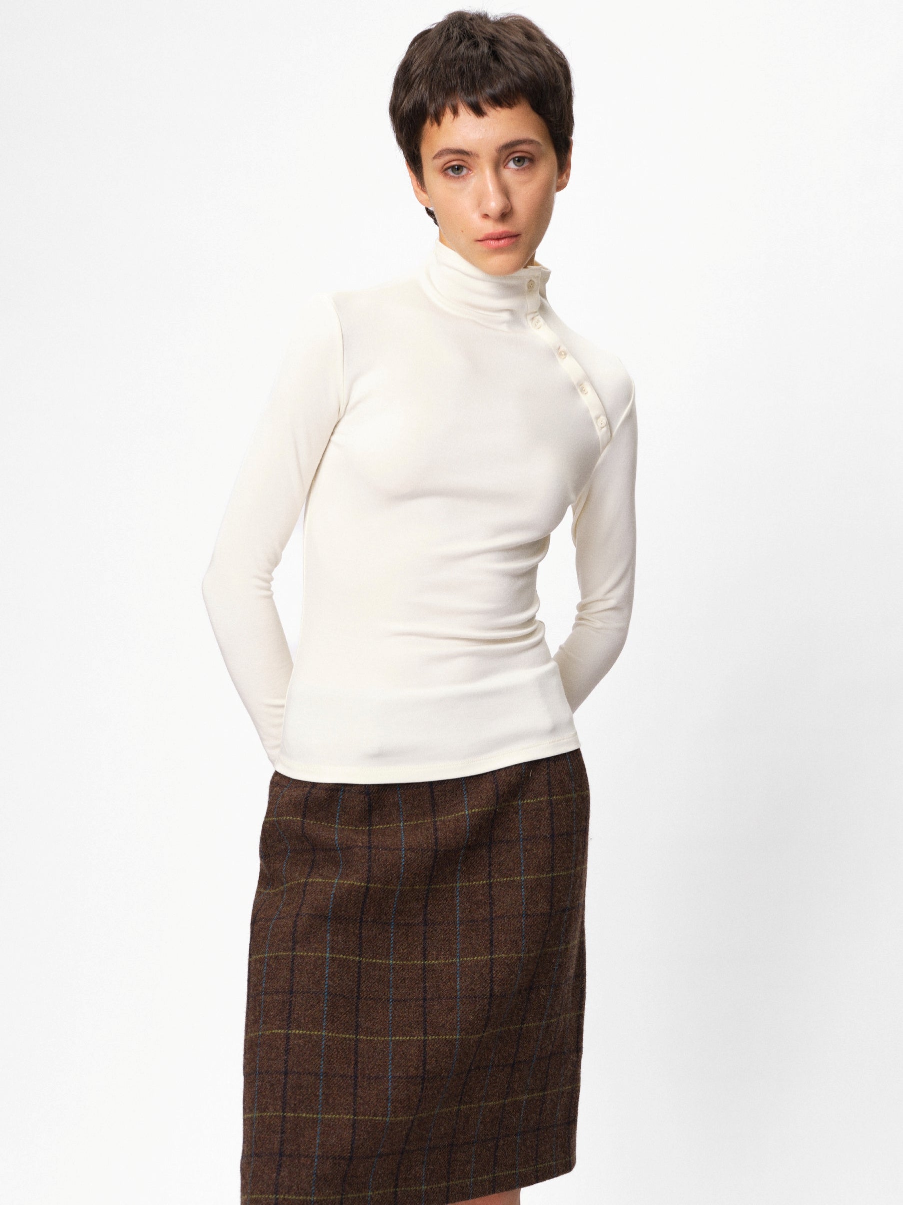 High-Neck Button Slim-Fit Tops_BDHL8105