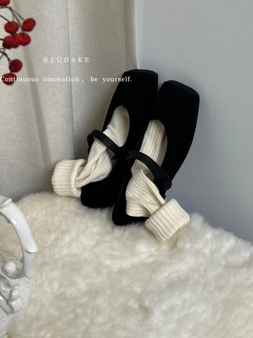 Square-Toe Single-Strap Flat Shoes_BDHL7814