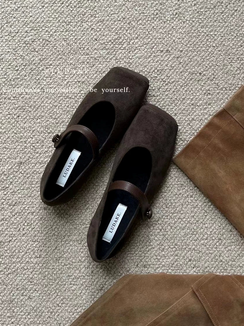 Square-Toe Single-Strap Flat Shoes_BDHL7814