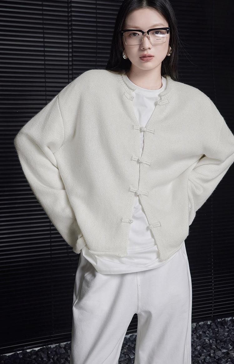 White String Clasp Cardigan_BDHL6350