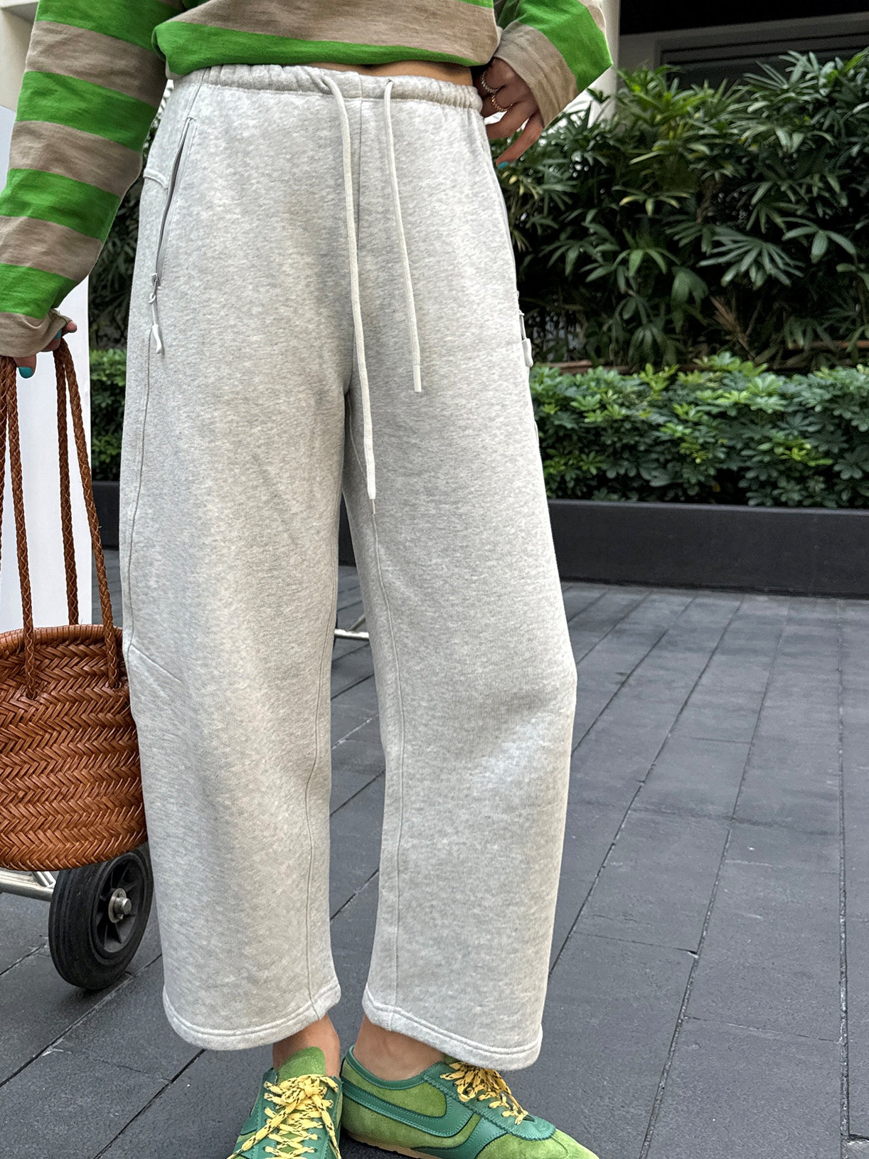 Drawstring Sweatpants Cropped Pants_BDHL8010
