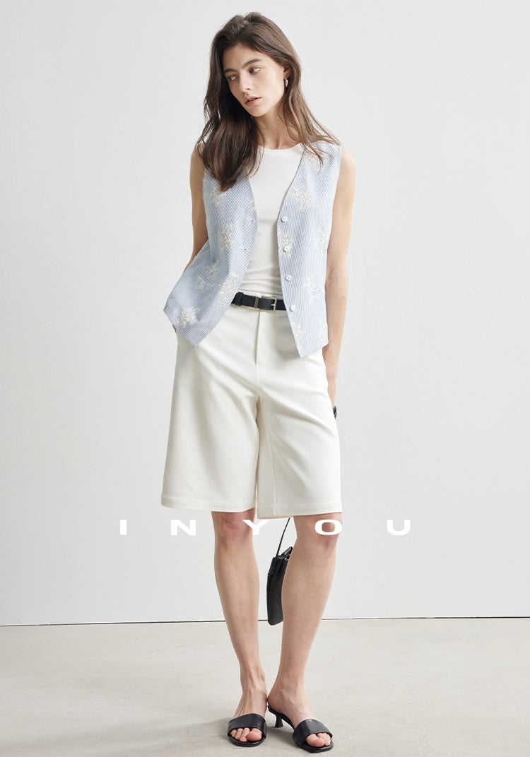 Embroidered V-Neck Vest_BDHL7106