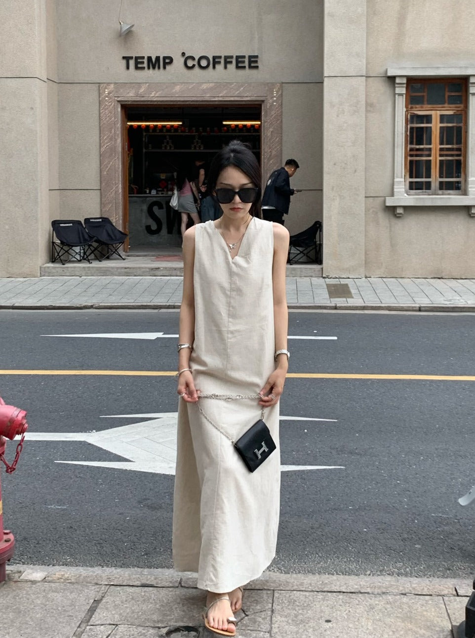 V-Neck Loose Fit Sleeveless Dress_BDHL6172