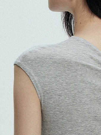 Asymmetric Off-The-Shoulder Tops_BDHL7389